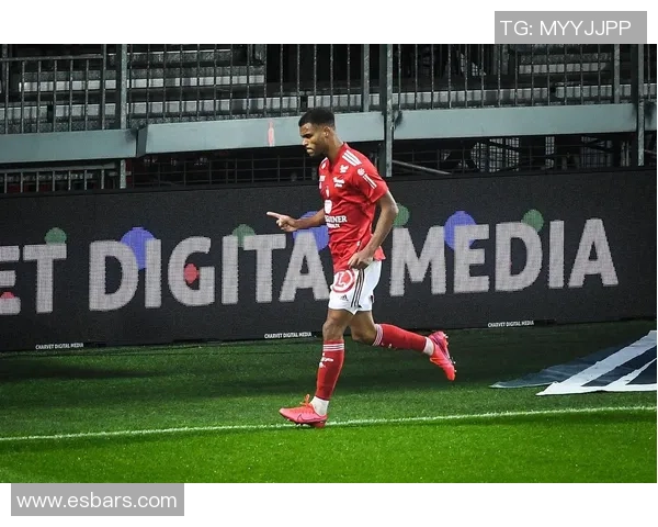 图耳与布雷斯特的激烈对决解析及比赛前瞻展望 图耳与布雷斯特的激烈对决解析及比赛前瞻展望