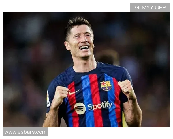 莱万的传奇之路:从波兰小镇到世界足球巅峰的辉煌历程 莱万的传奇之路:从波兰小镇到世界足球巅峰的辉煌历程