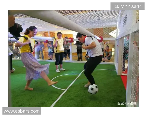 伊斯坦布尔与巴塞罗那的足球对决激情碰撞引发的战术较量与球迷热情 伊斯坦布尔与巴塞罗那的足球对决激情碰撞引发的战术较量与球迷热情