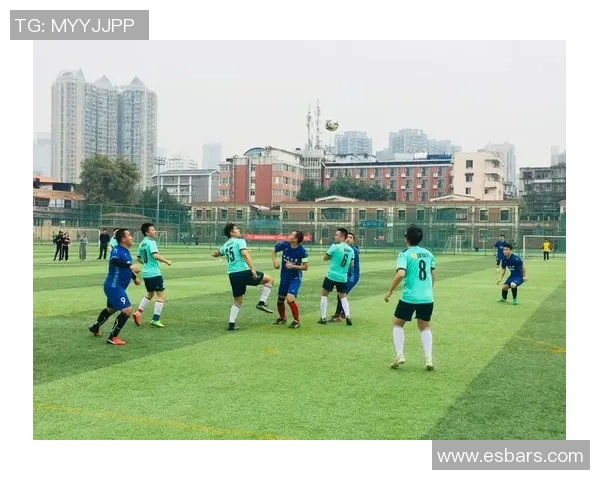 成都足球队在城市联赛中的耐力表现分析与点评MBA