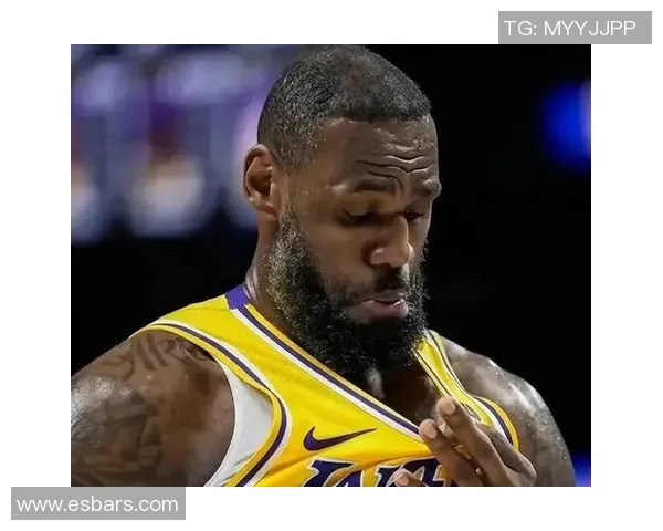 勒布朗詹姆斯:篮球之王的辉煌历程与传奇瞬间解析 勒布朗詹姆斯:篮球之王的辉煌历程与传奇瞬间解析