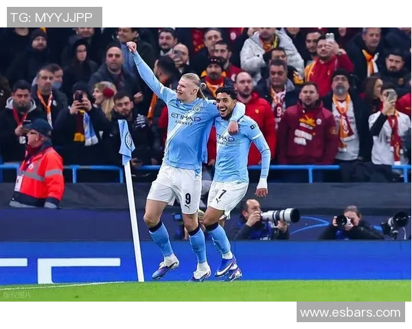 矿工与曼城激战正酣比分揭晓引发球迷热议与期待 矿工与曼城激战正酣比分揭晓引发球迷热议与期待